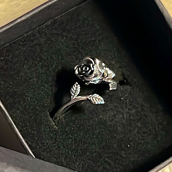 NWOT 🌹 STAMPED S925 STERLING SILVER ADJUSTABLE OPEN ROSE RING IN GIFT 🎁 BOX OS - Picture 6 of 11